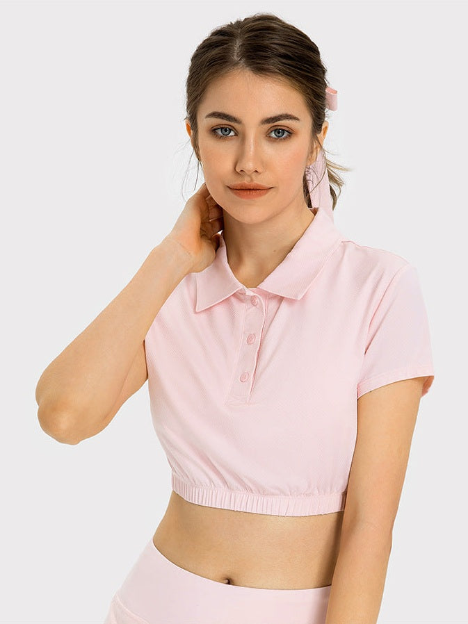 قميص بولو مع وسادة صدر