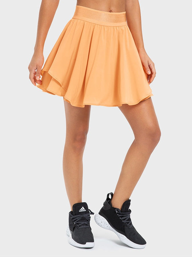 تنورة تنس مع شورت مدمج