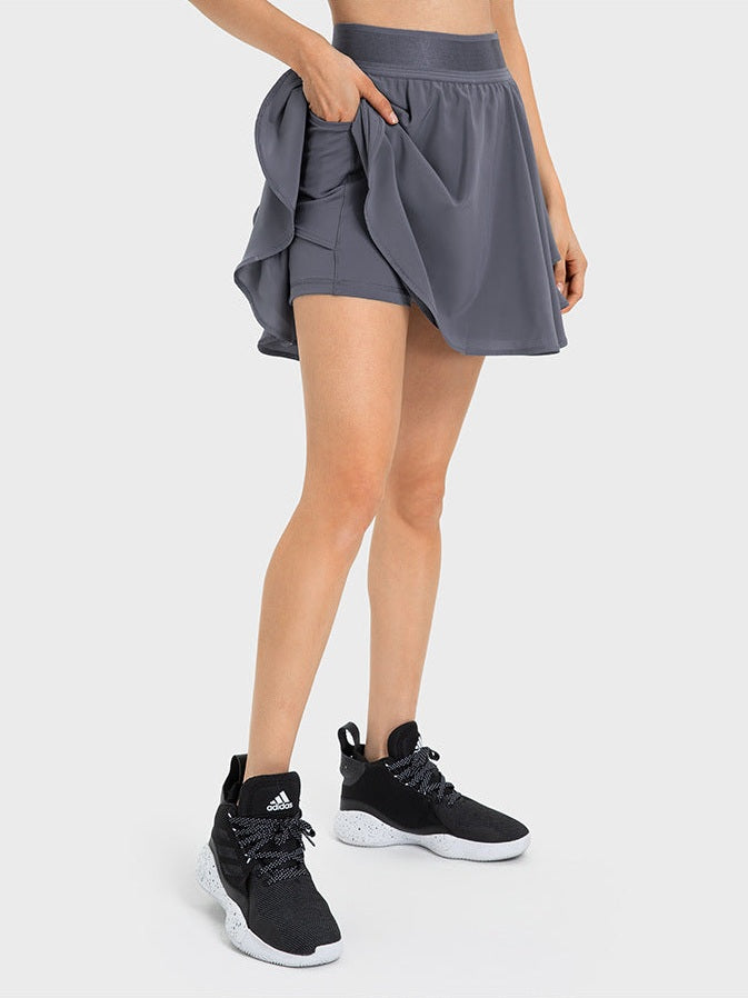 تنورة تنس مع شورت مدمج