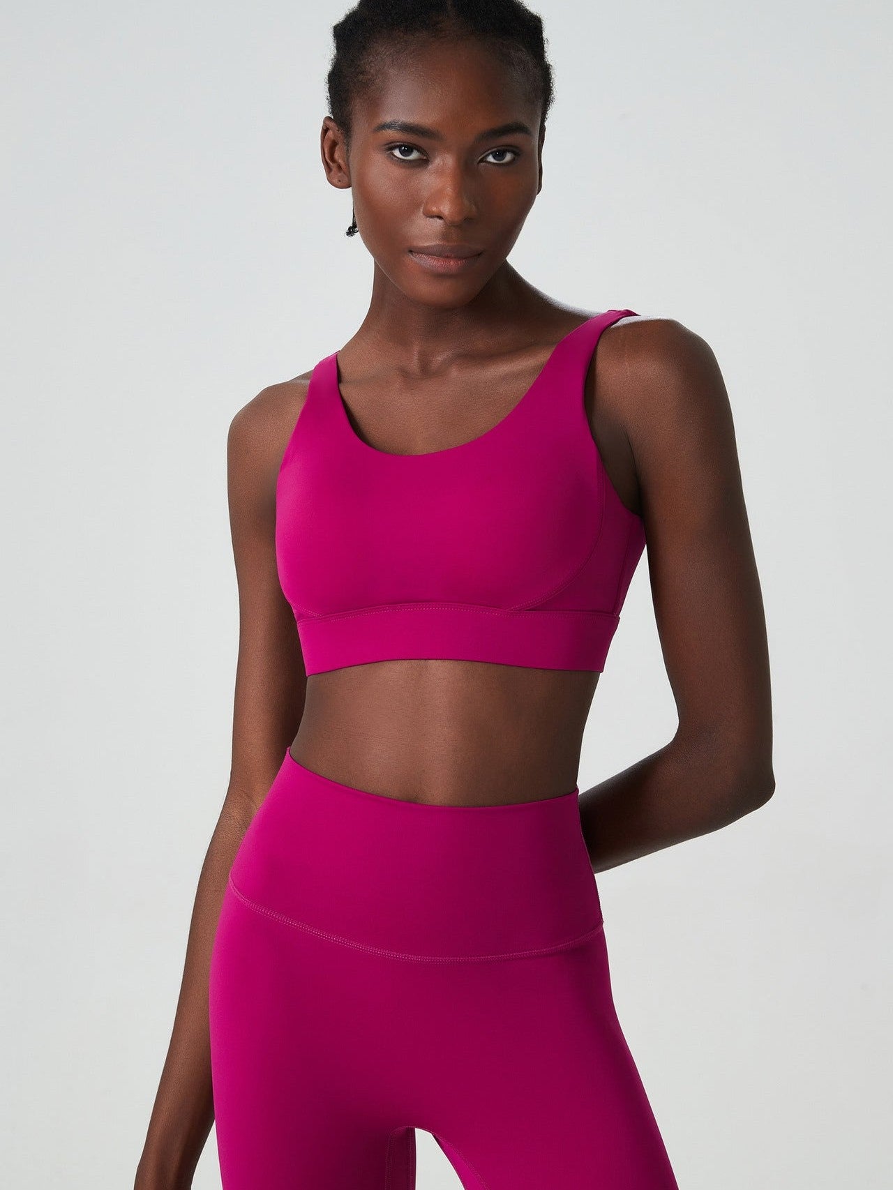 Sport-BH mit tiefem U-Ausschnitt am Rücken