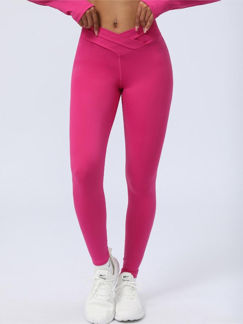 بنطال يوغا مطرز بتطريز الصليب