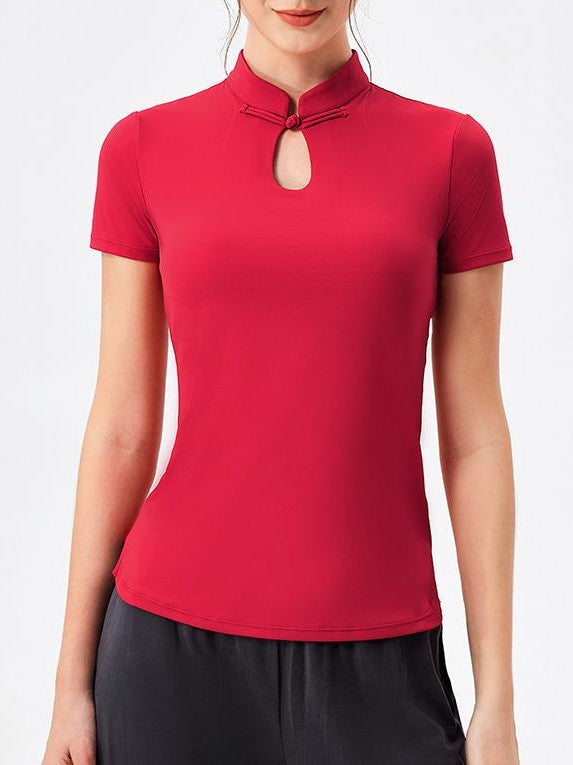 قميص يوغا مع وسادة صدر