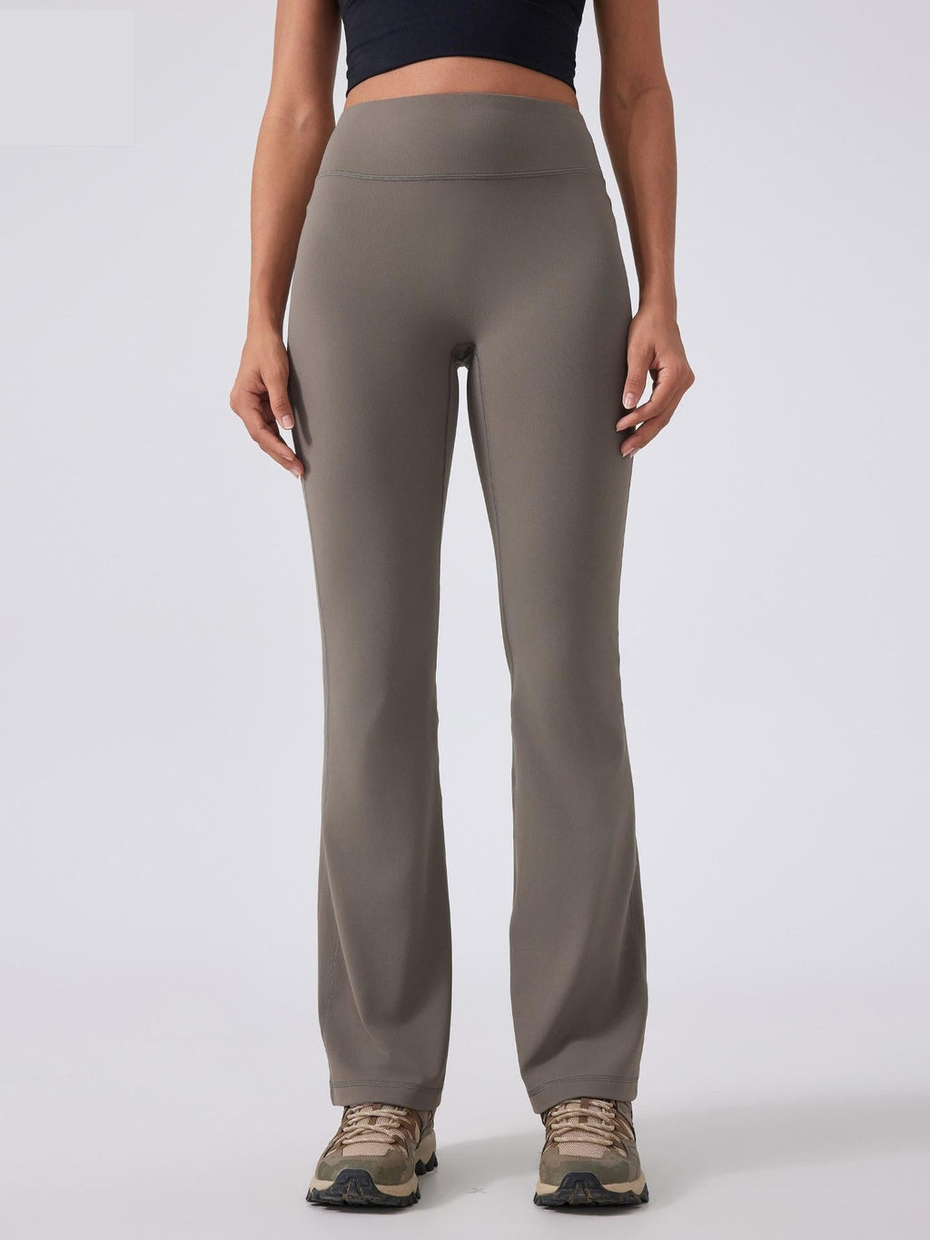 بنطال يوغا واسع الساق وخصر مرتفع