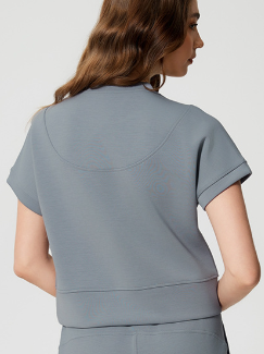 تي شيرت جري بأكتاف منسدلة