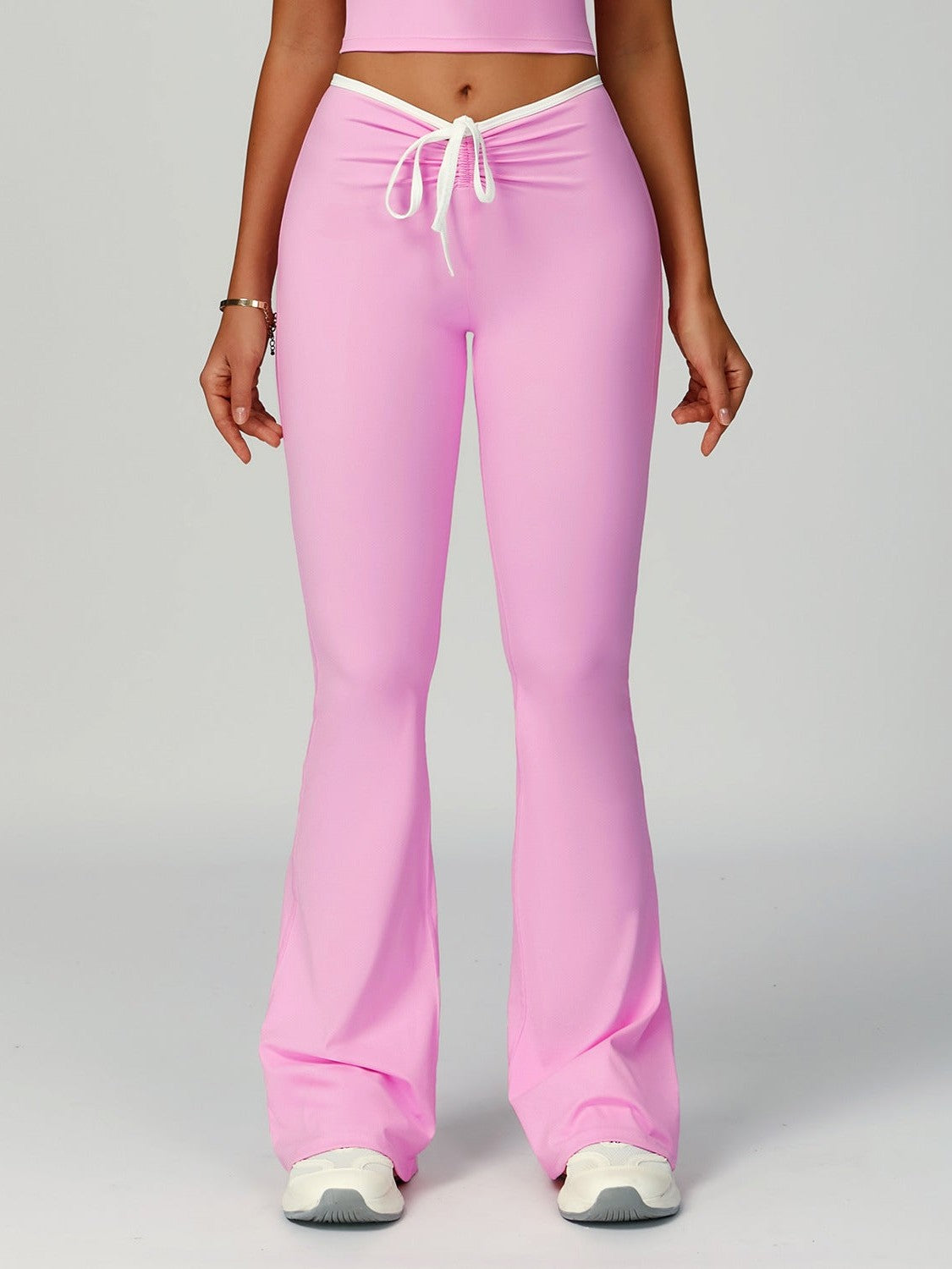 Schlaghose mit hohem Bund