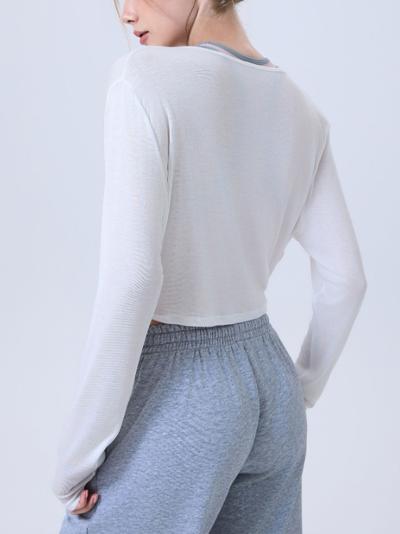 تي شيرت بأكمام طويلة مع عقدة