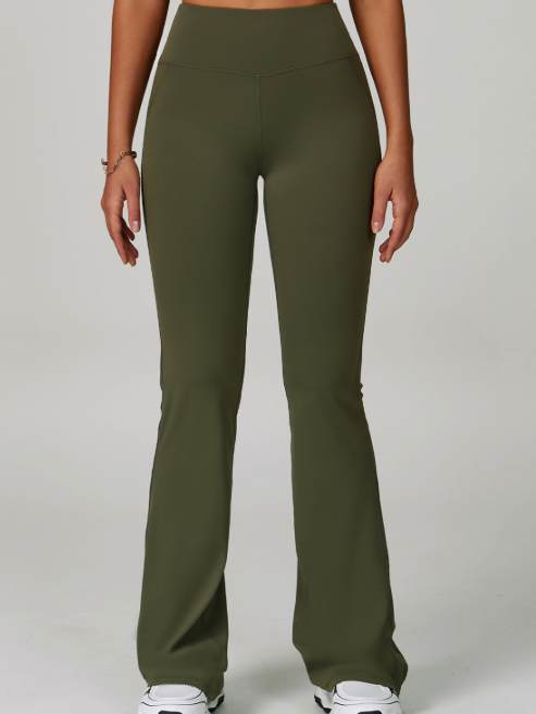 بنطلون واسع الساق