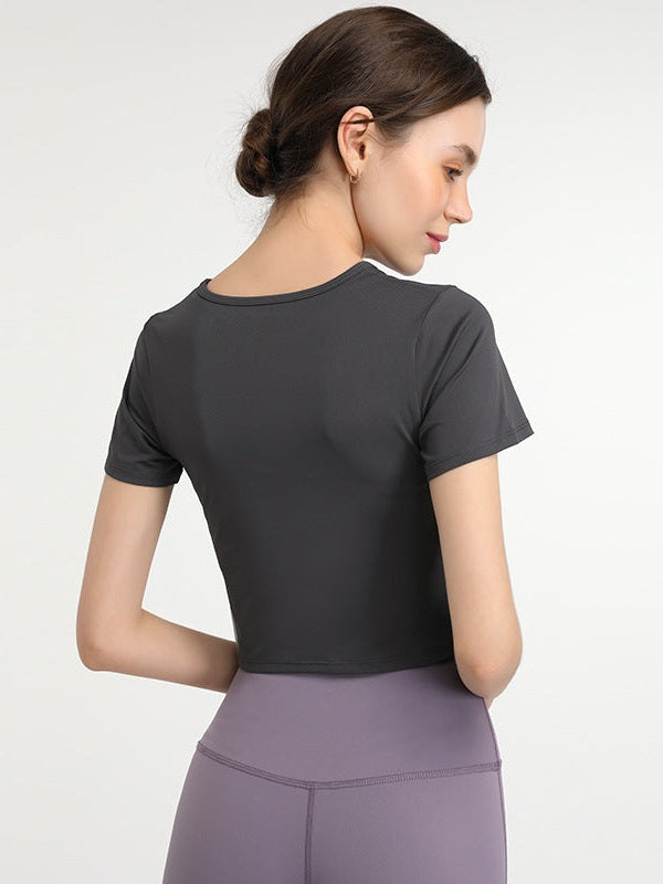 تي شيرت قصير سريع الجفاف