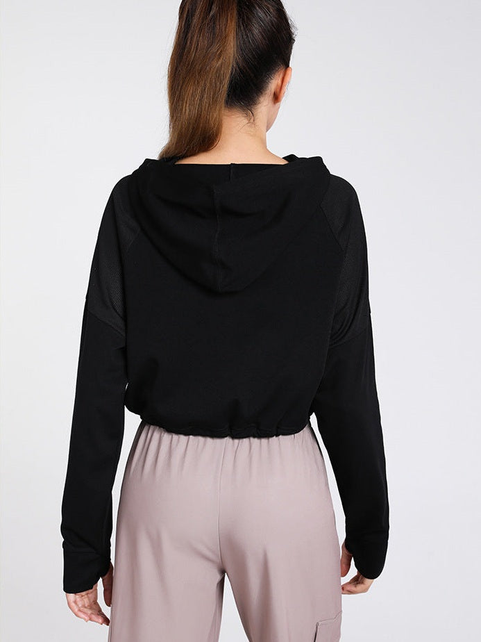 سترة رياضية بغطاء للرأس