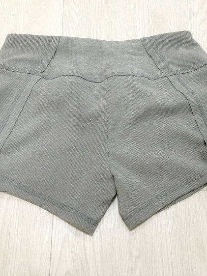 شورت يوغا مضلع برباط