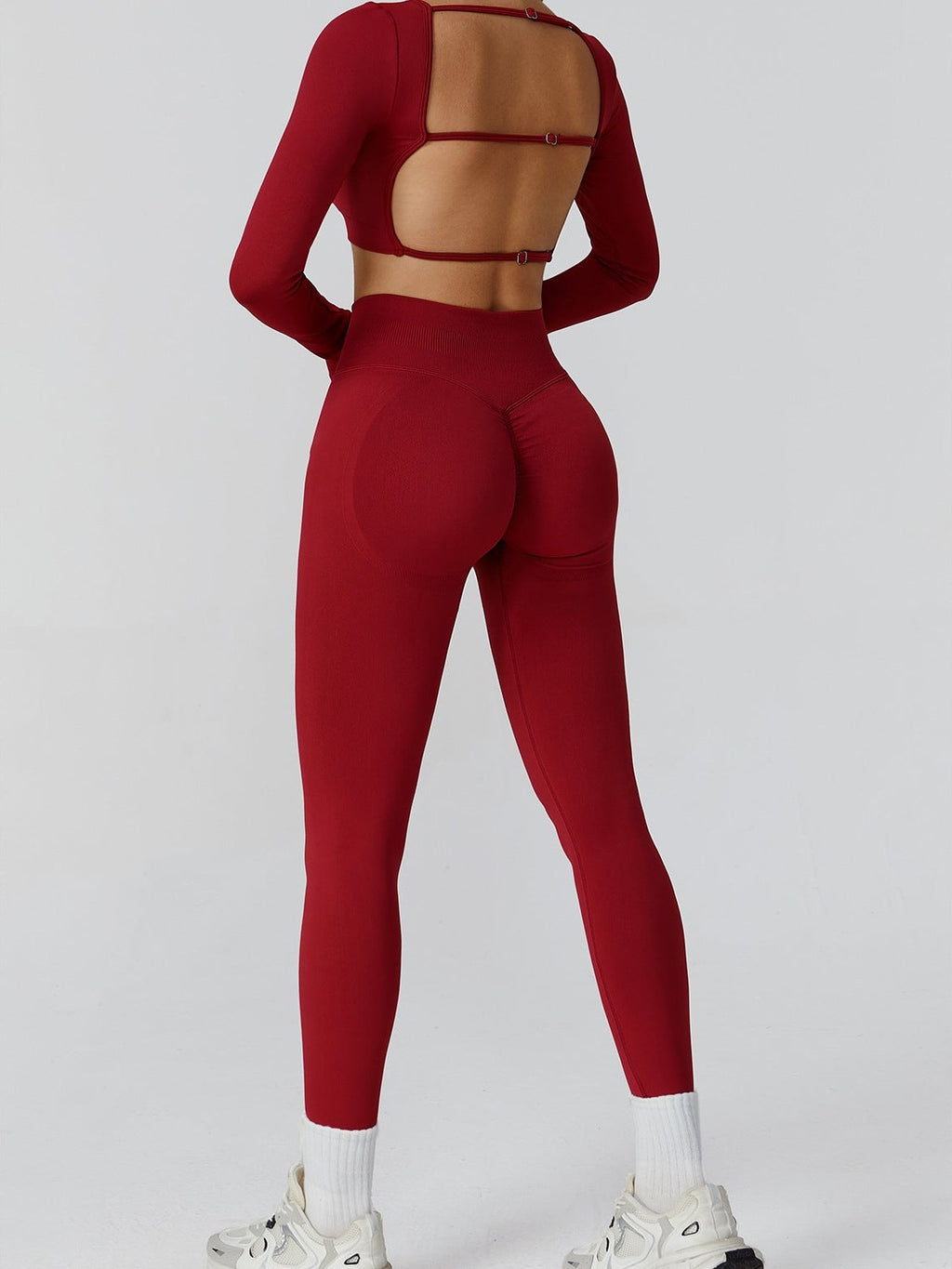 Langärmliges, rückenfreies Yoga-Top mit Cut-out-Ausschnitt