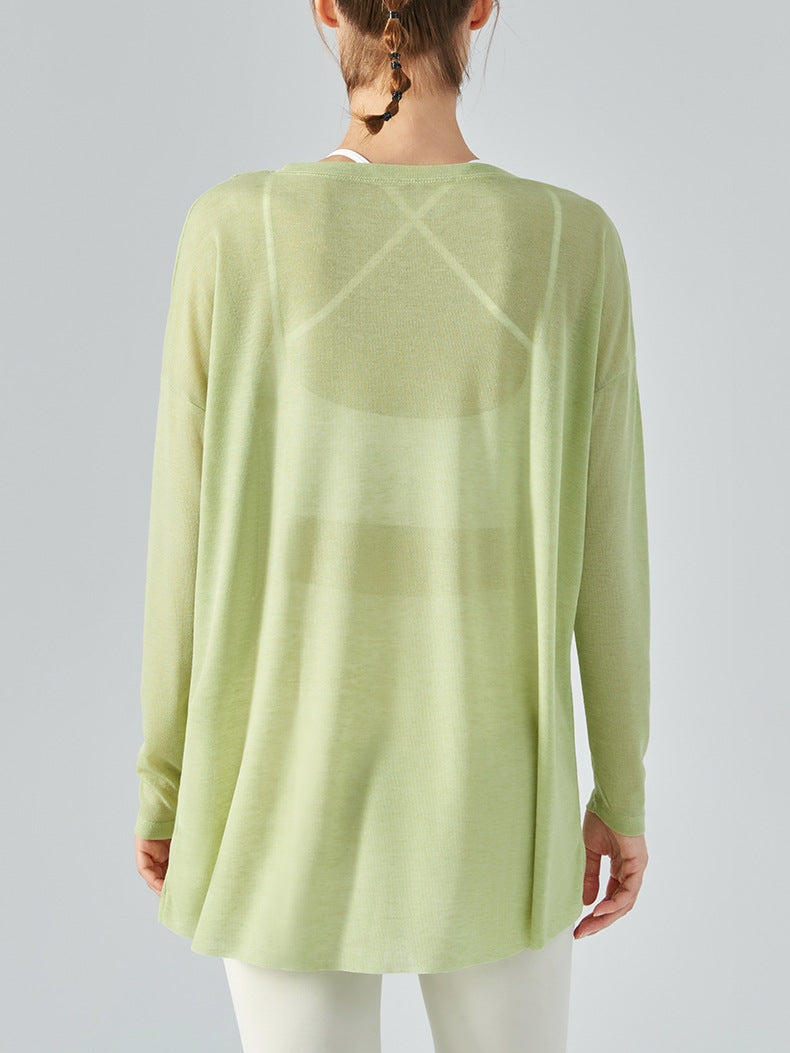 بلوزة معقودة بأكمام طويلة