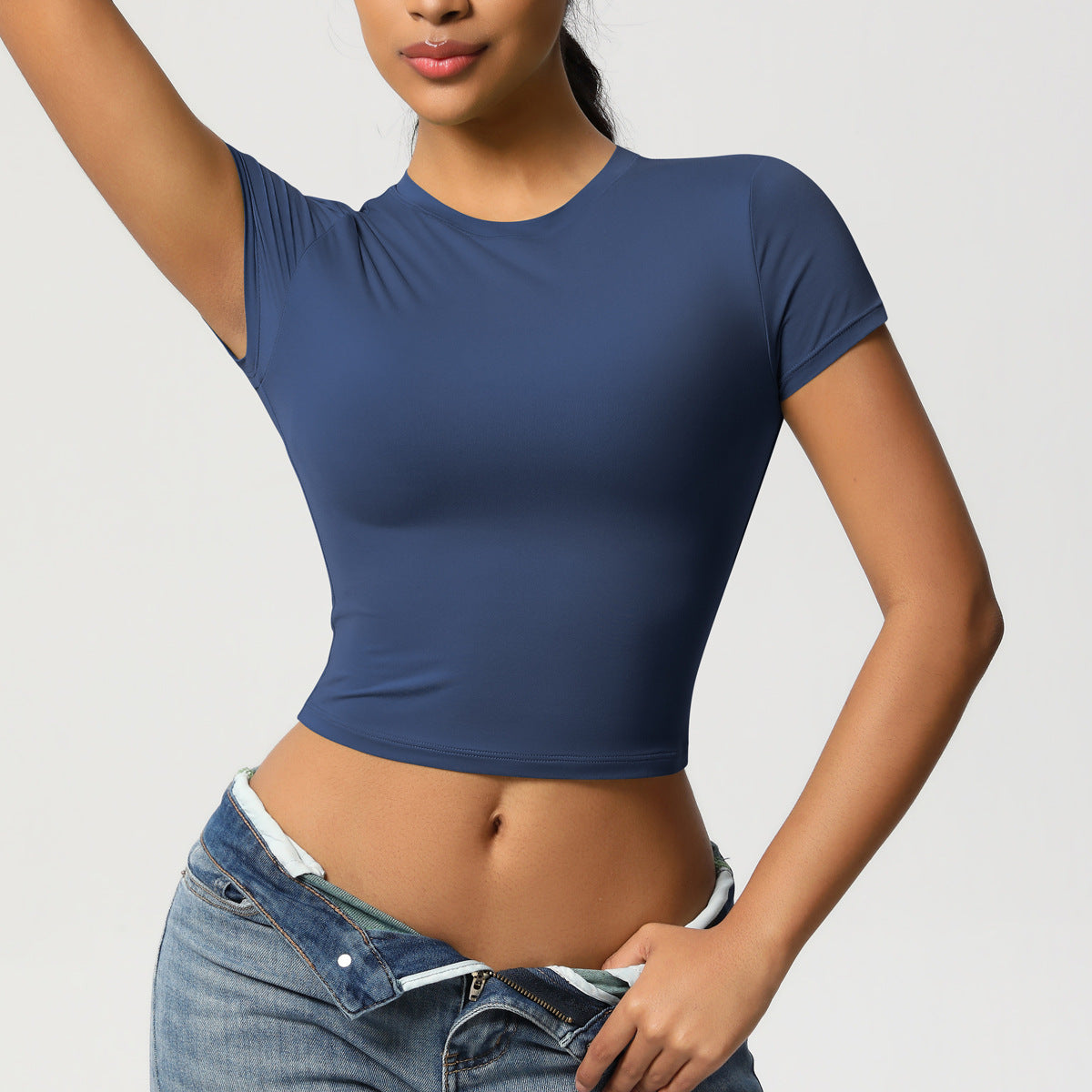 تي شيرت أداء المحاصيل