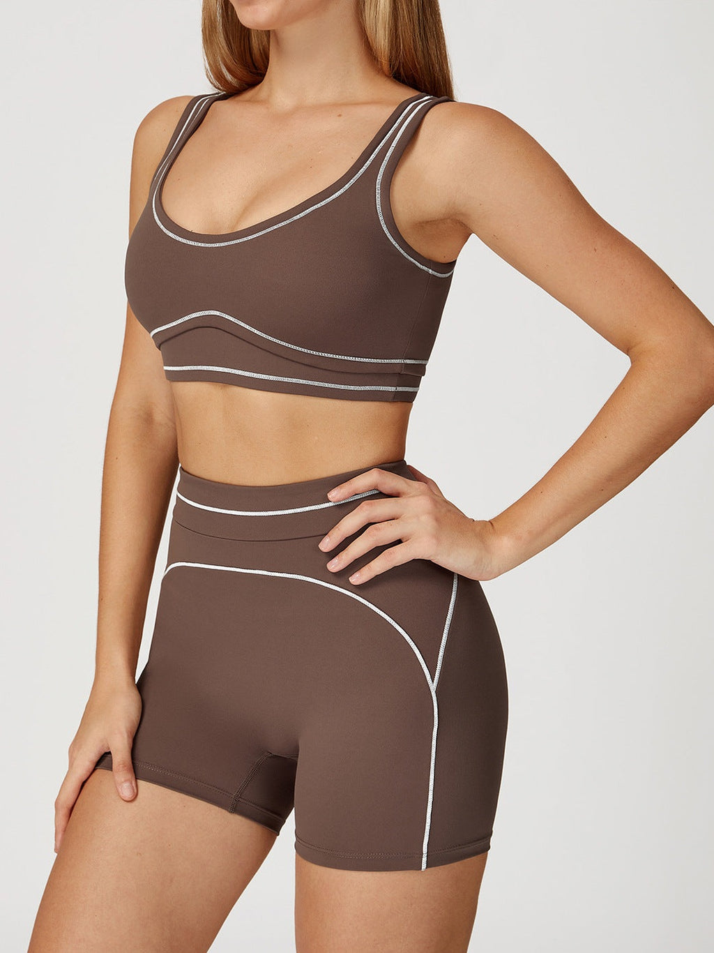 حمالة صدر رياضية على شكل حرف U