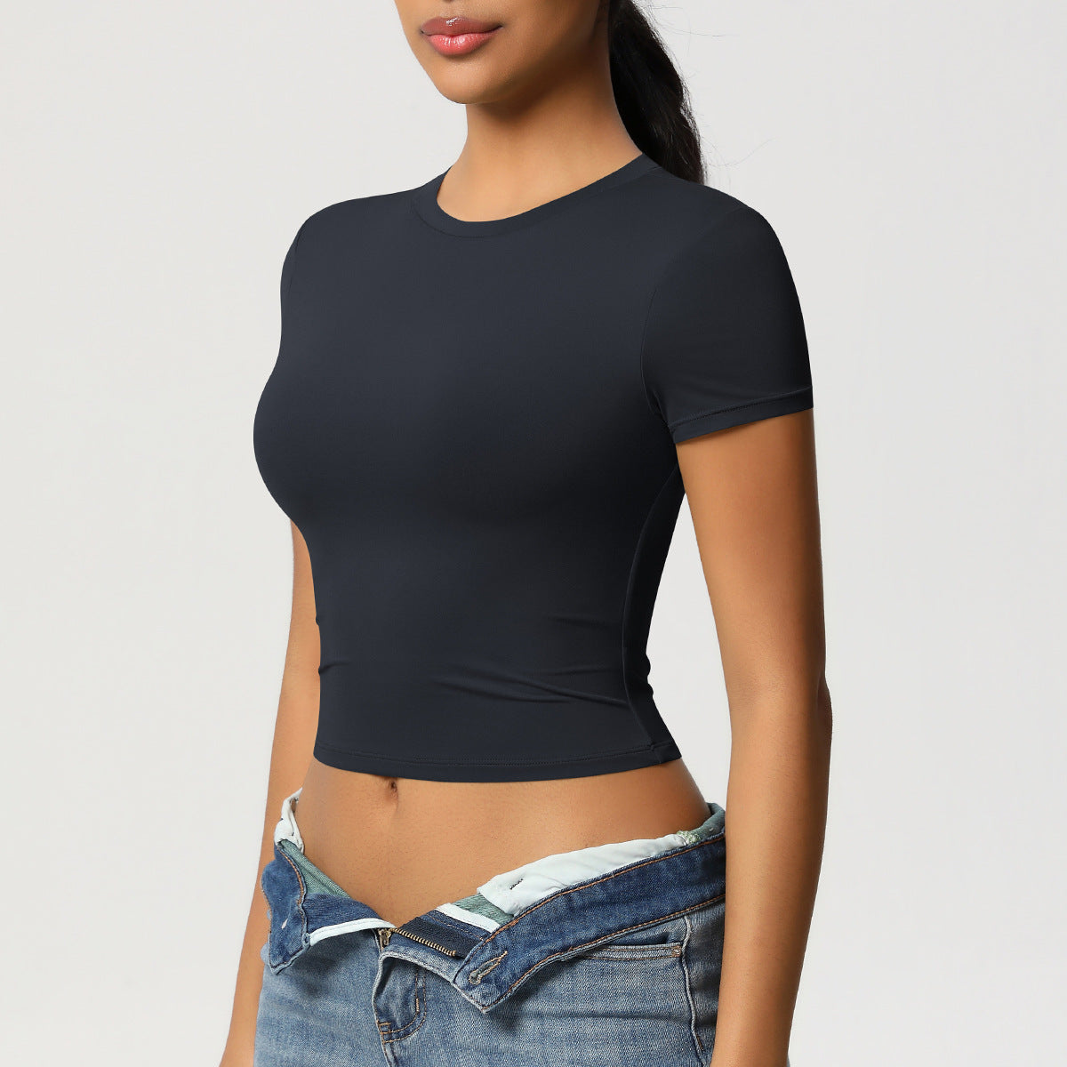 تي شيرت أداء المحاصيل