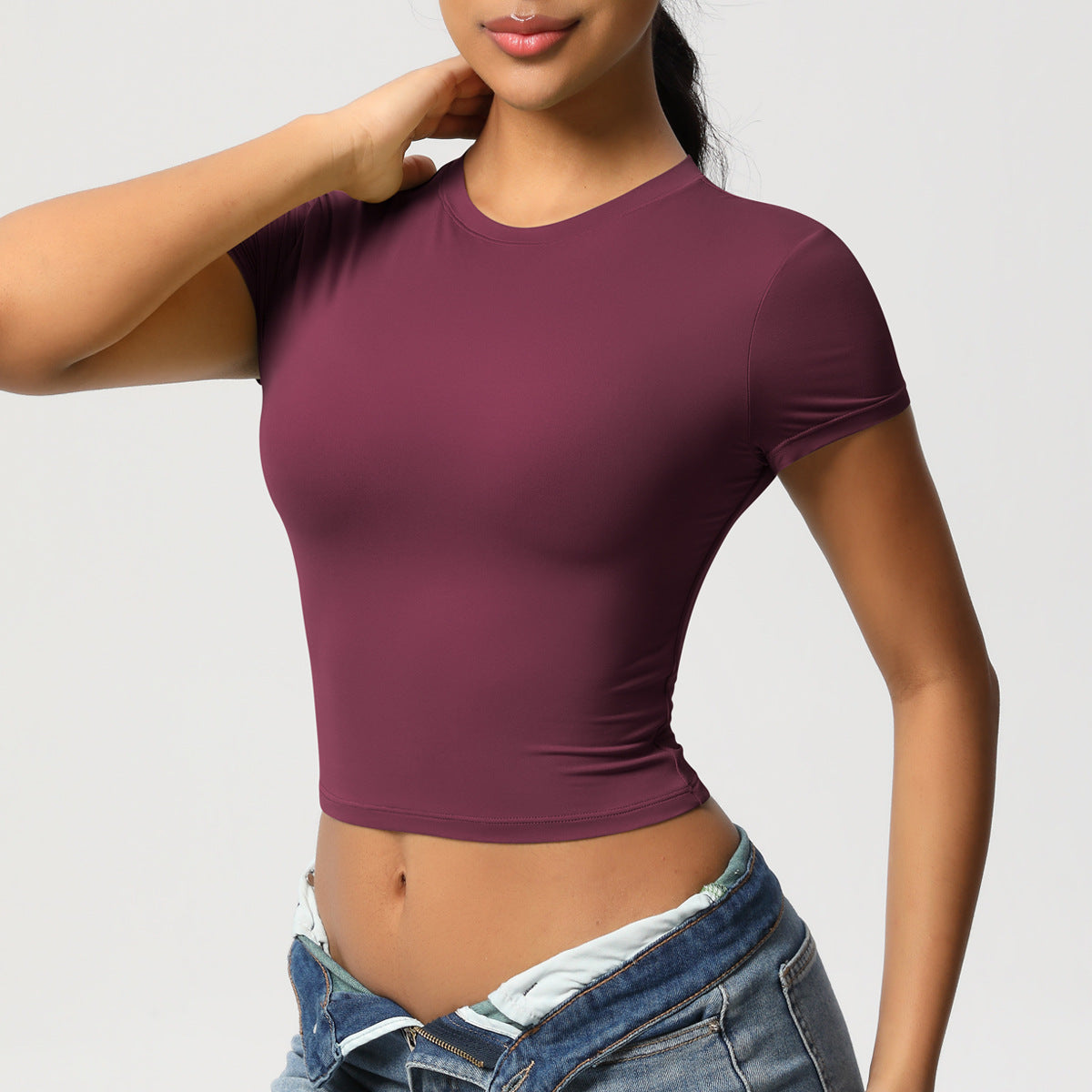 تي شيرت أداء المحاصيل