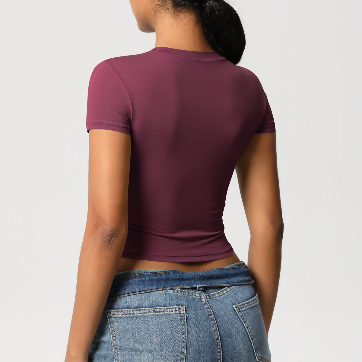 تي شيرت أداء المحاصيل