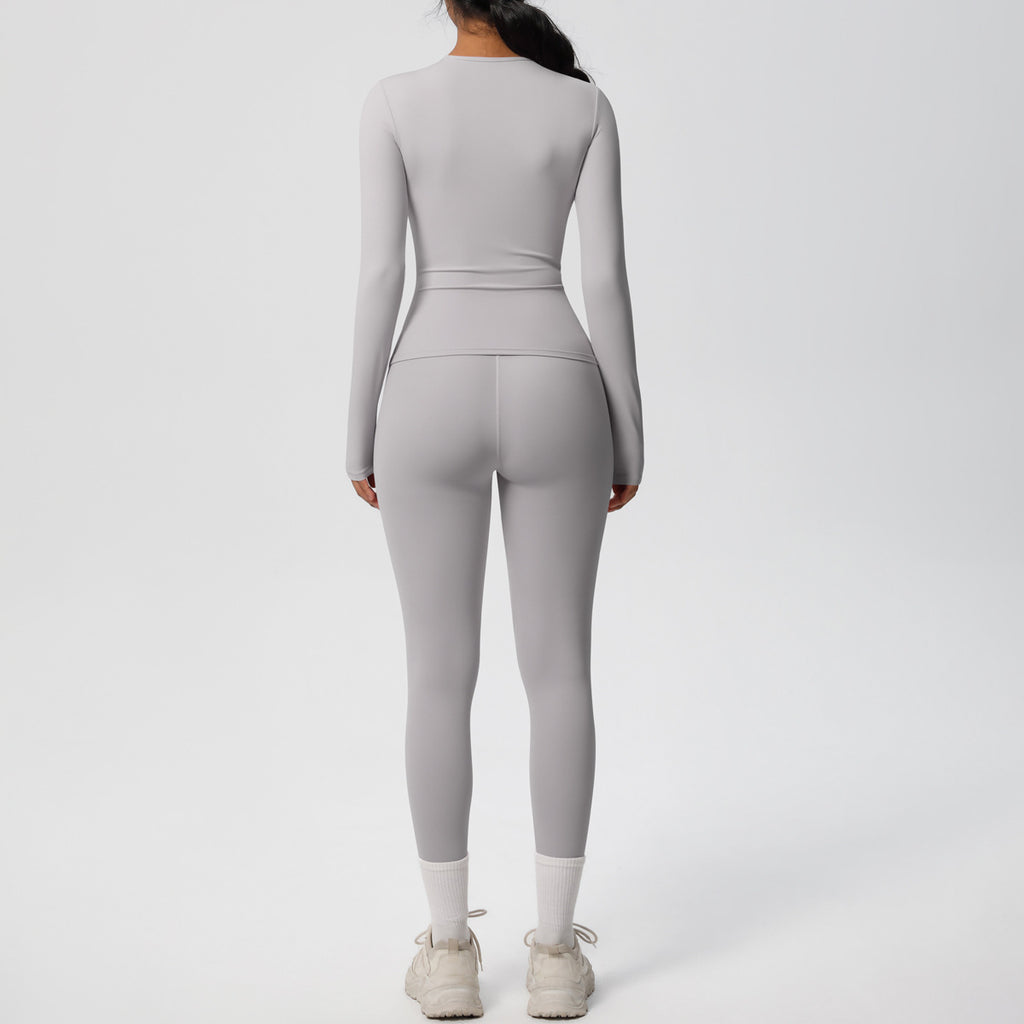 طقم يوغا بأكمام طويلة