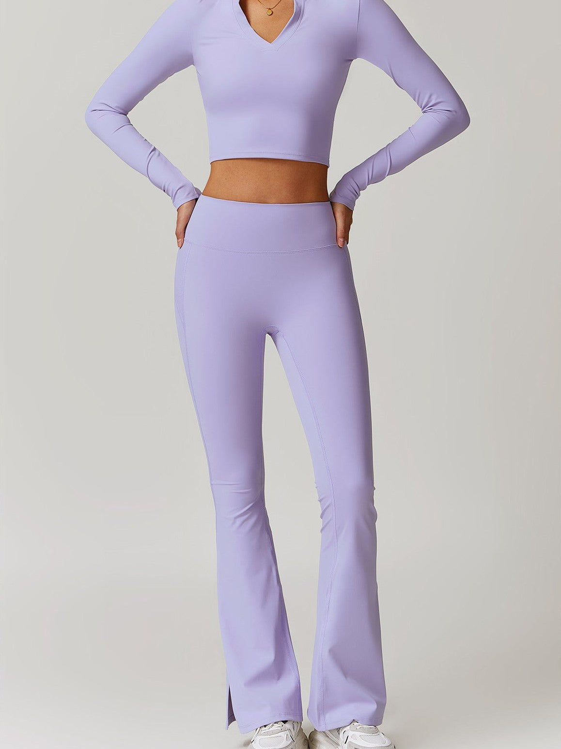 تي شيرت بأكمام طويلة