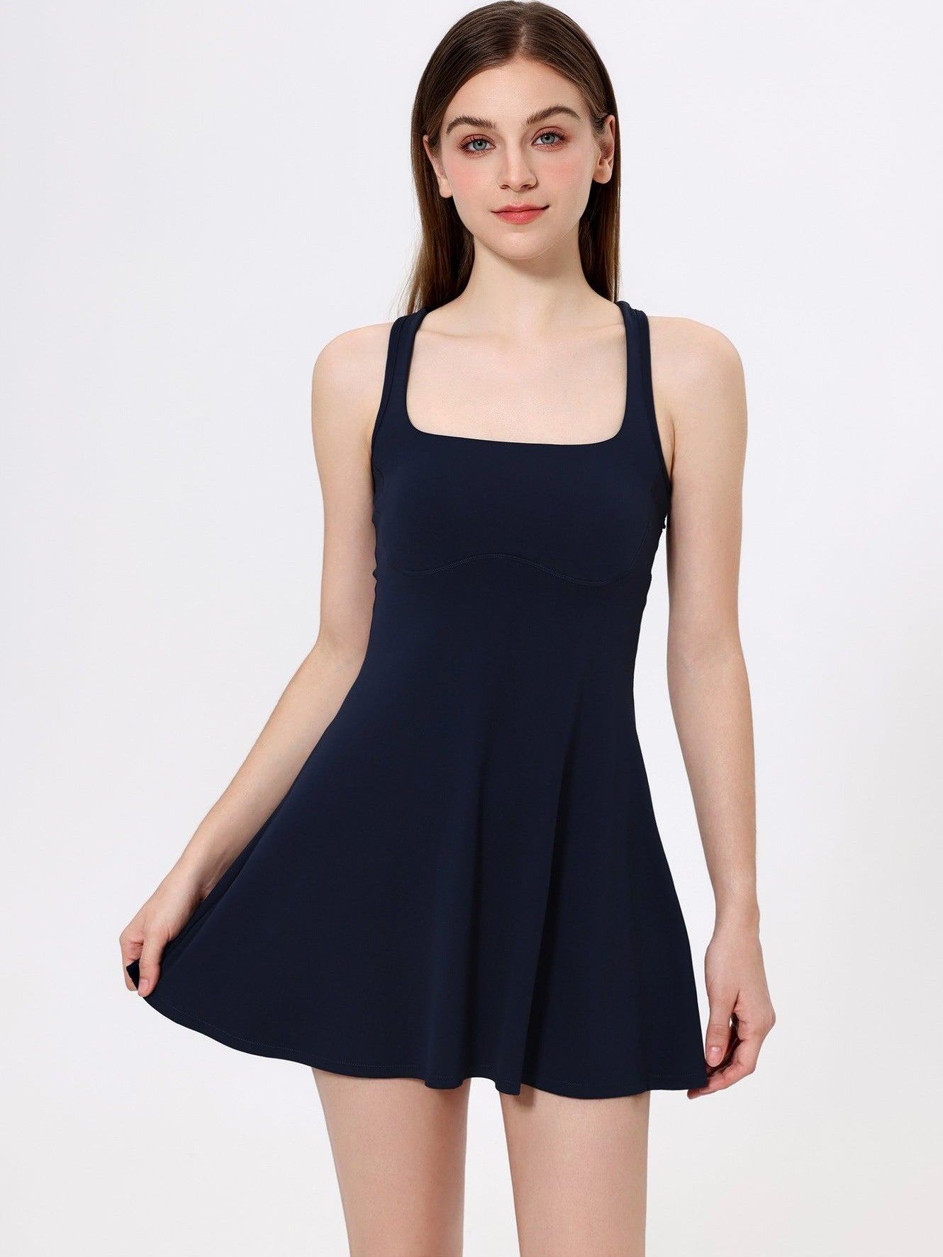 طقم مكون من قطعتين بدون ظهر