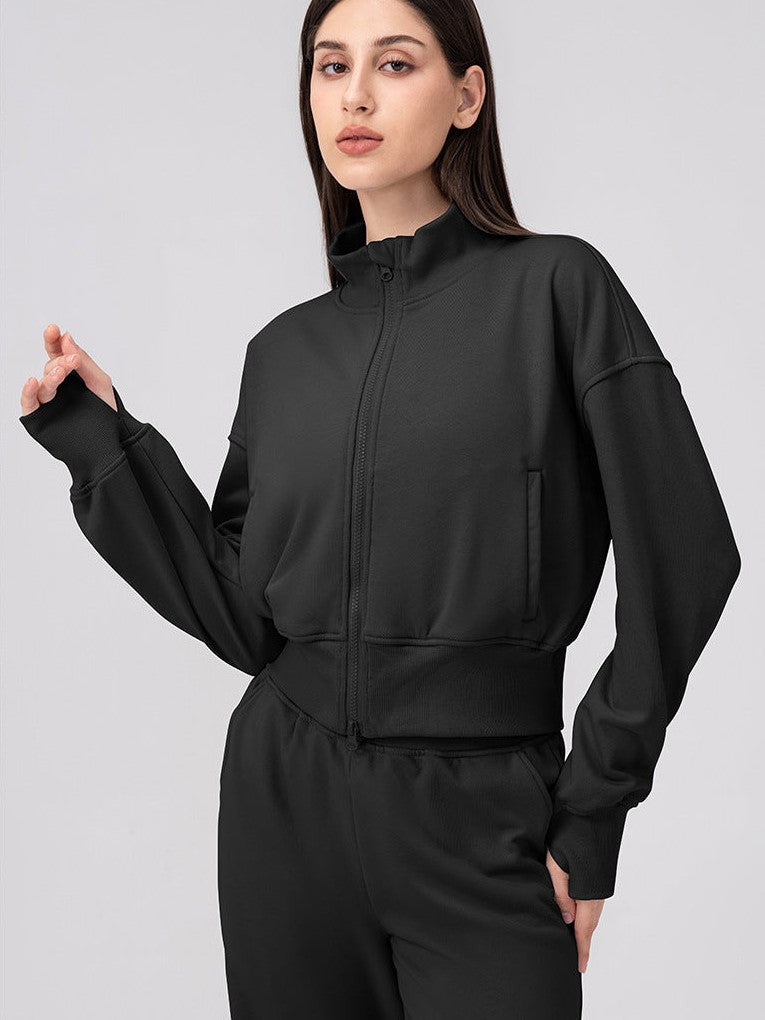 Jacke mit Kragen und Reißverschluss