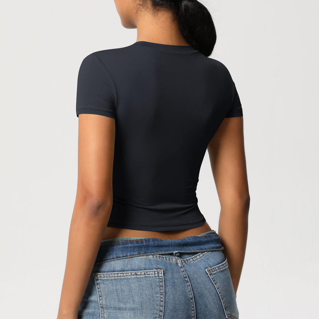 تي شيرت أداء المحاصيل