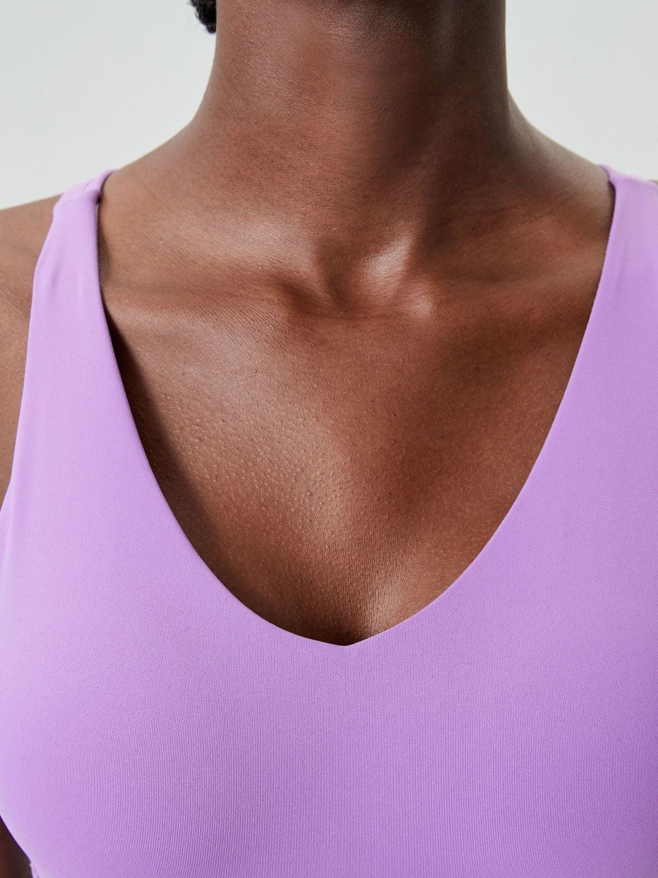 Sport-BH mit Katzenohren-Design und Tropfenform