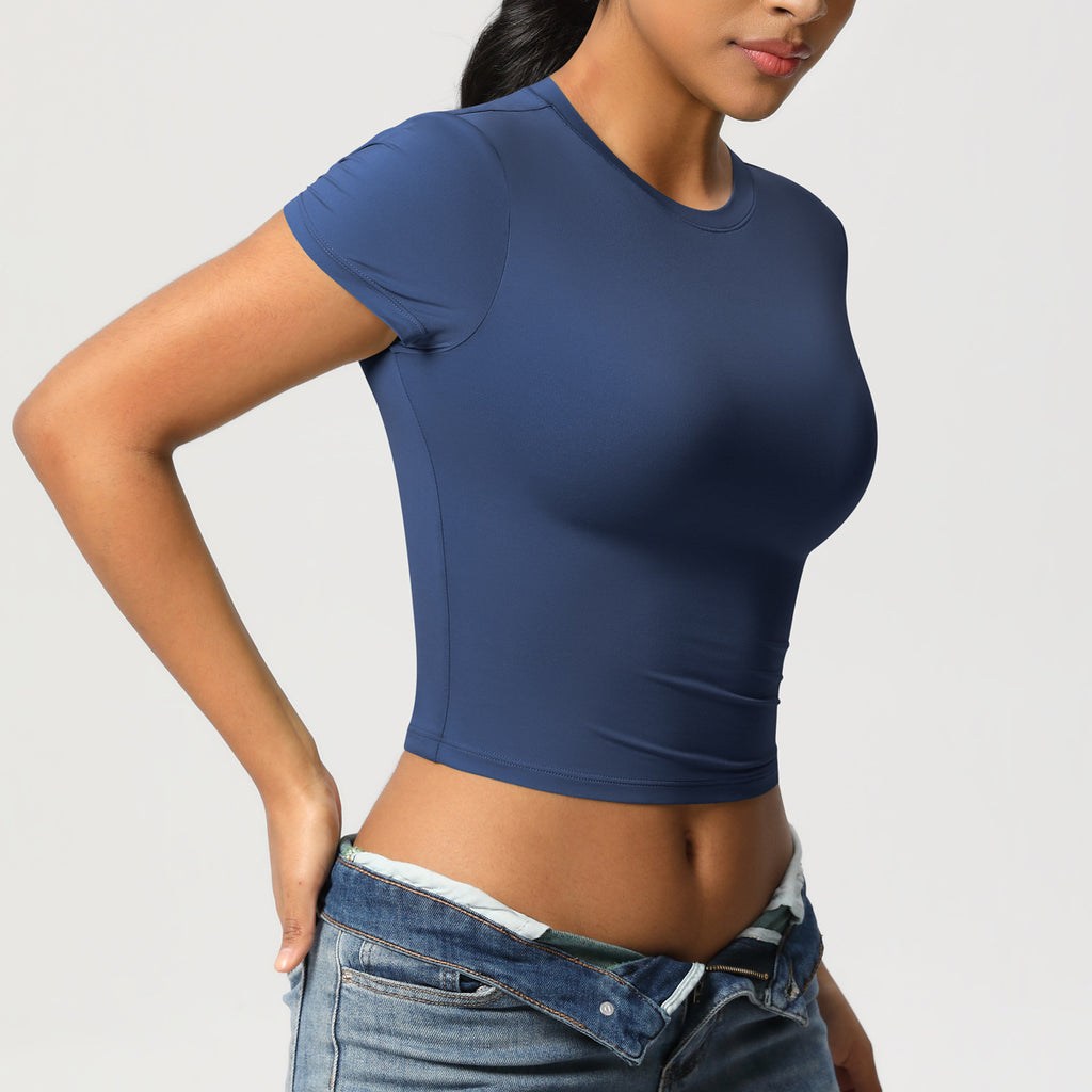 تي شيرت أداء المحاصيل