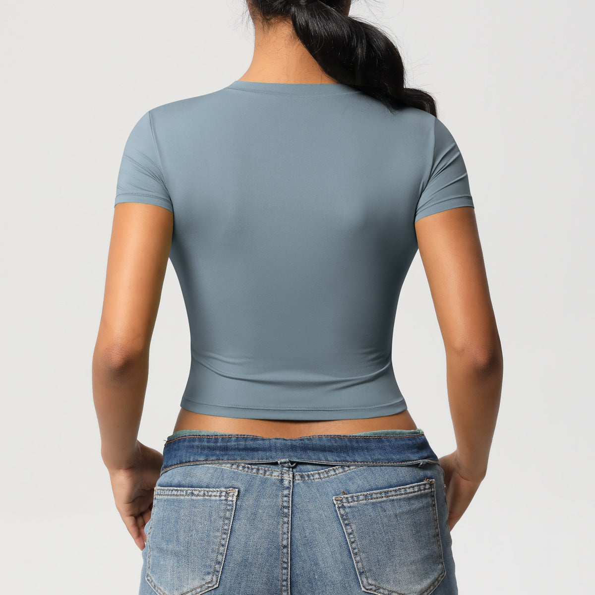 تي شيرت أداء المحاصيل