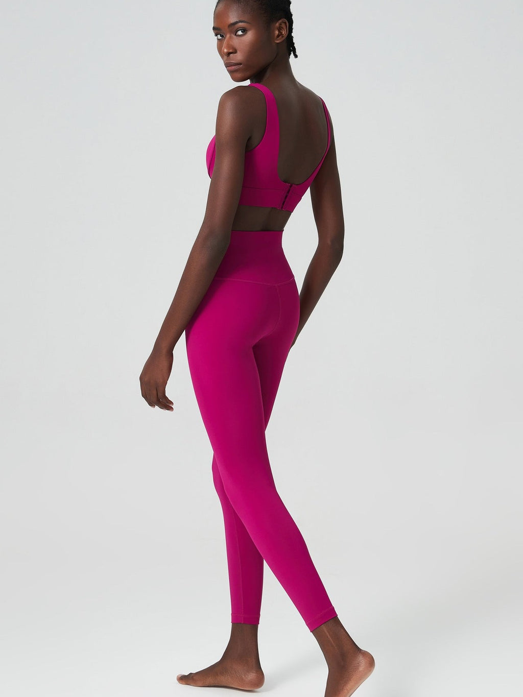 مجموعة يوغا ذات ظهر عميق