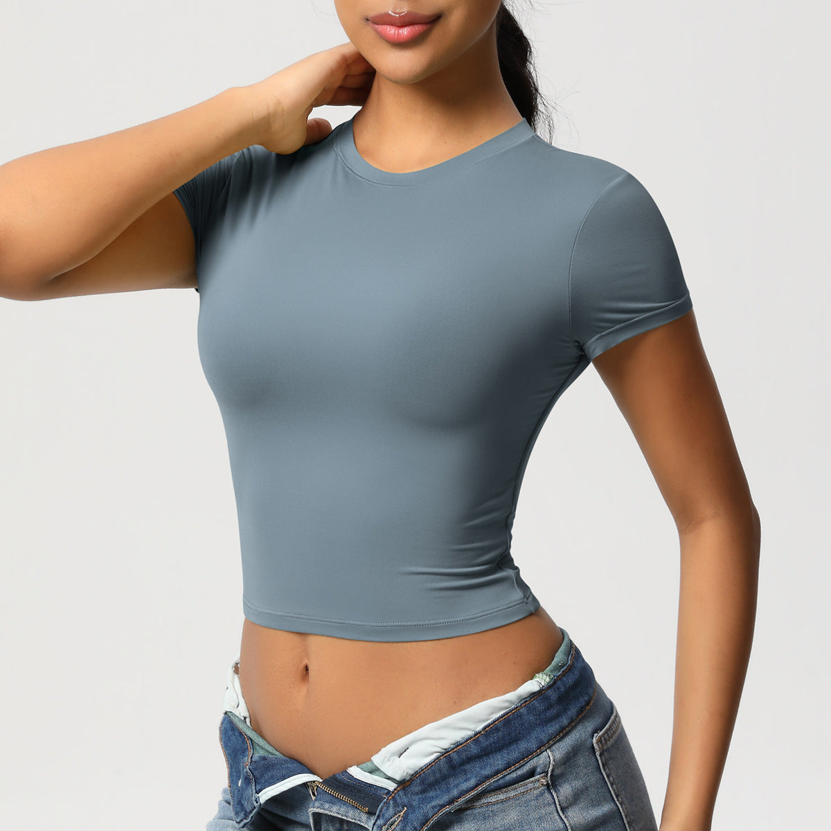 تي شيرت أداء المحاصيل