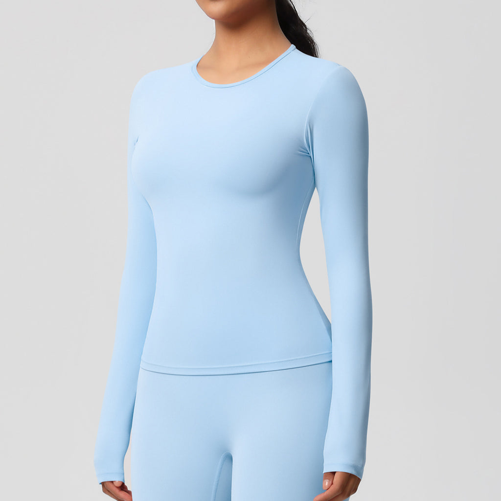 قميص بأكمام طويلة