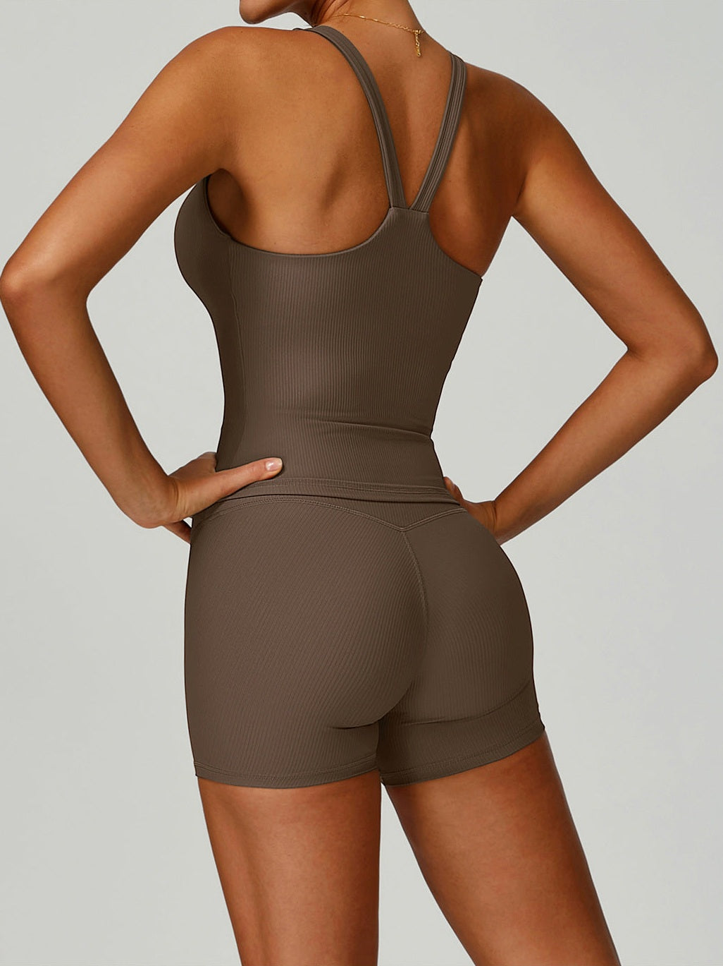 قميص يوغا ضيق الظهر