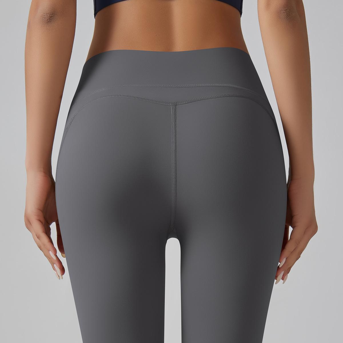 بنطال ضيق قصير بخصر مرتفع