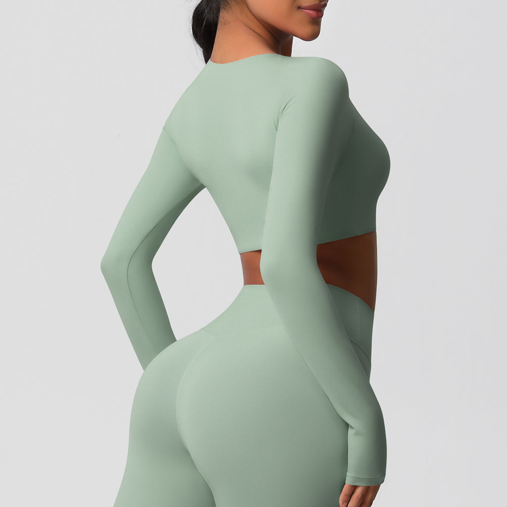 بلوزة شتوية بأكمام طويلة مع وسادة صدر