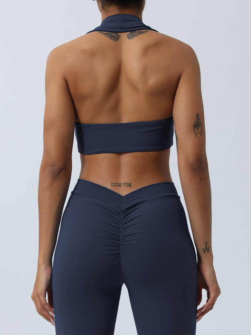 طقم يوغا مكشوف الظهر