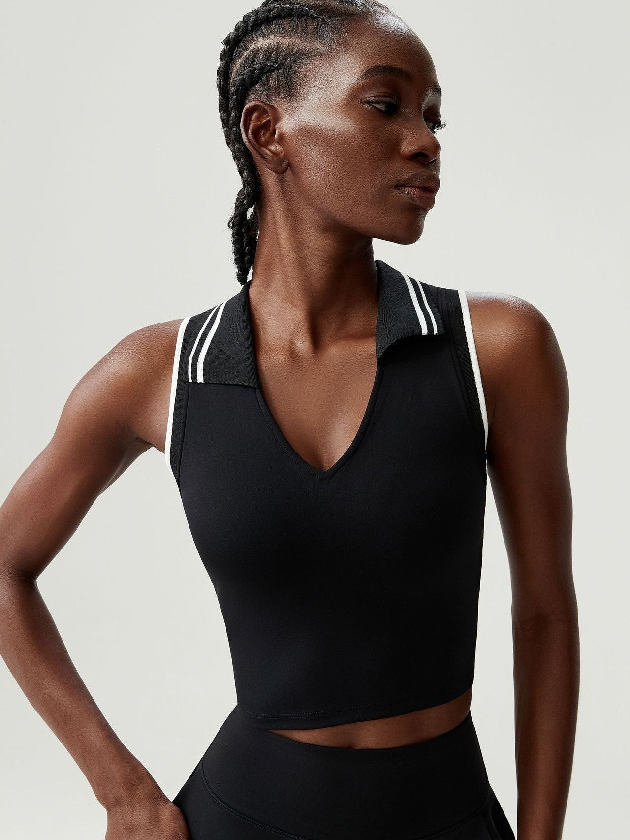 قميص داخلي بياقة واقفة