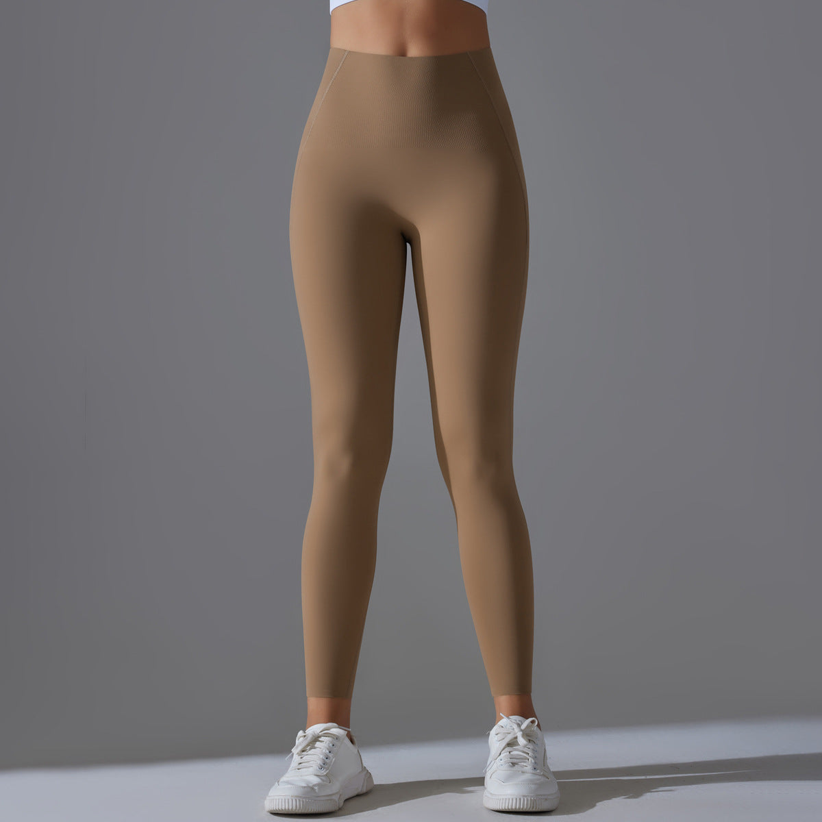 بنطال ضيق عالي الخصر