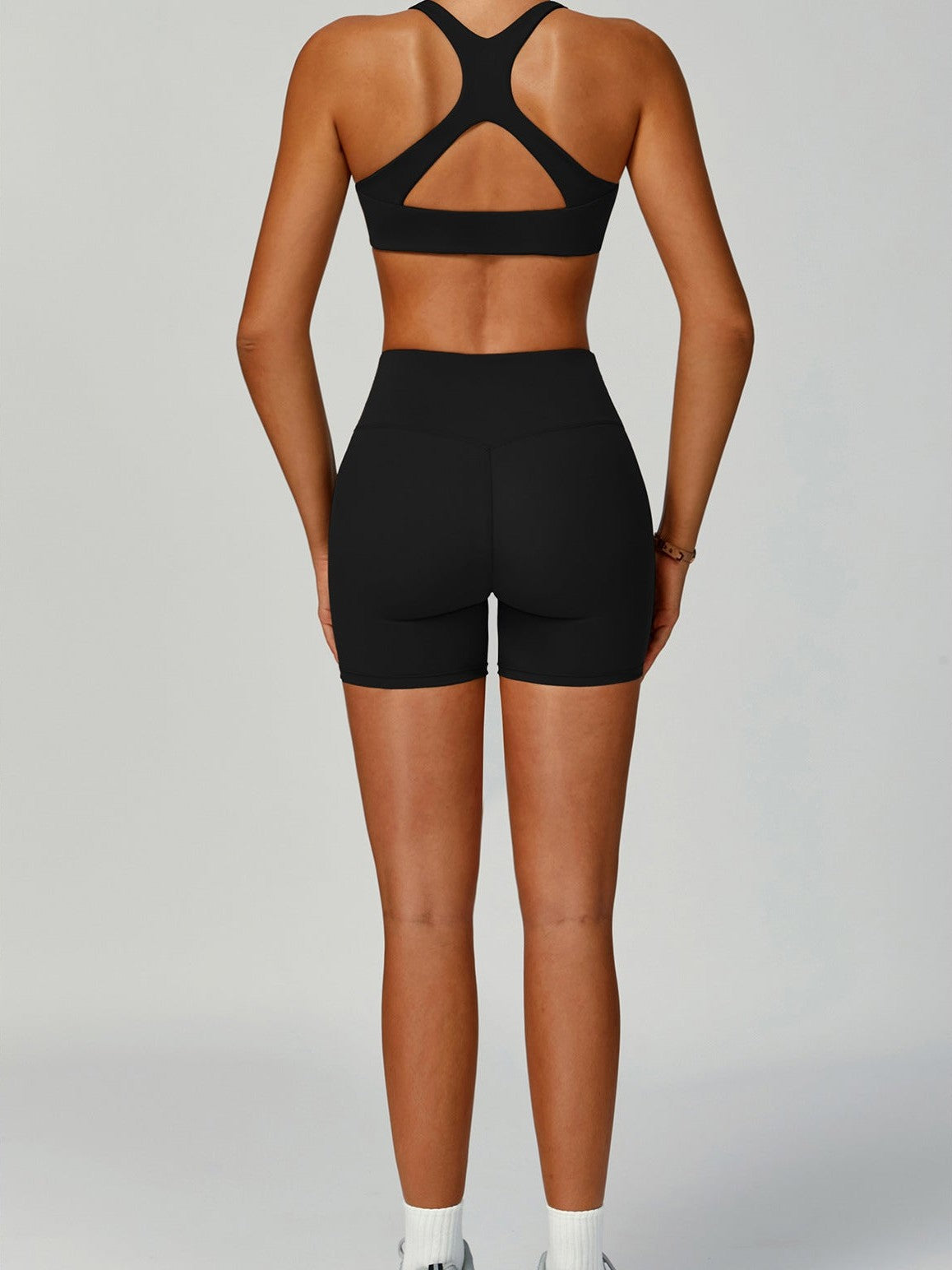 حمالة صدر رياضية بفتحة متقاطعة