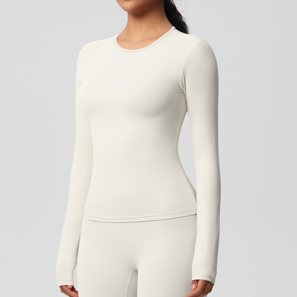 قميص بأكمام طويلة