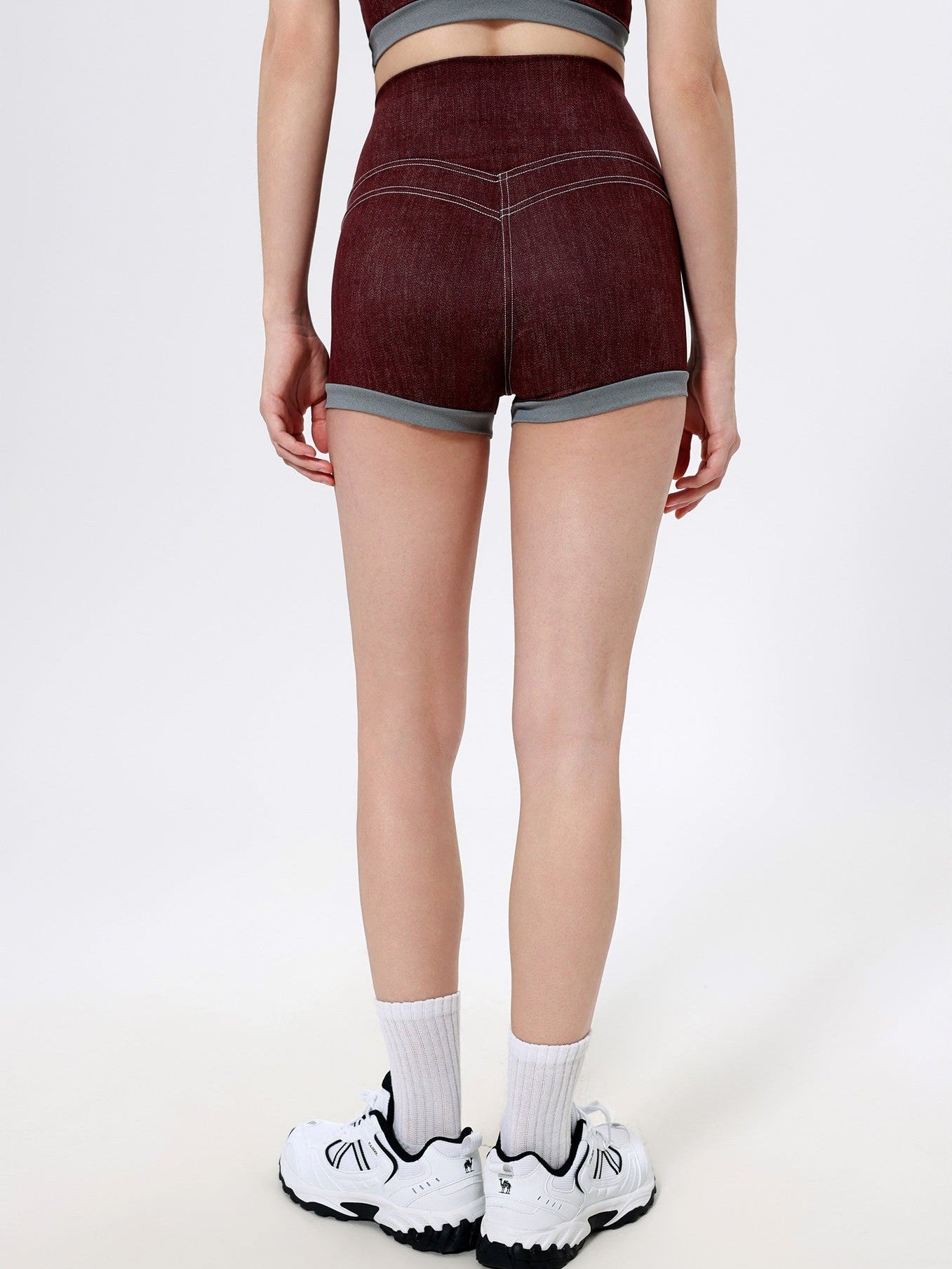 شورت يوغا عالي الخصر