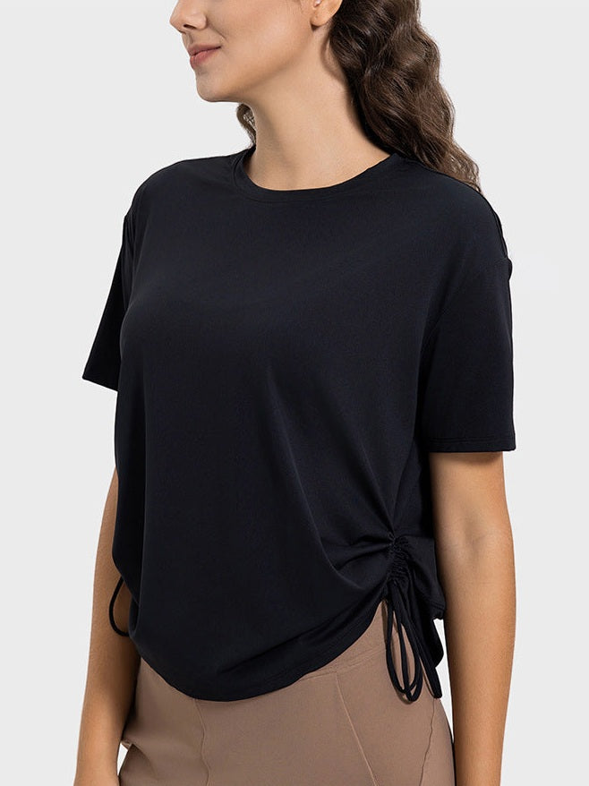 تي شيرت برباط مكشكش