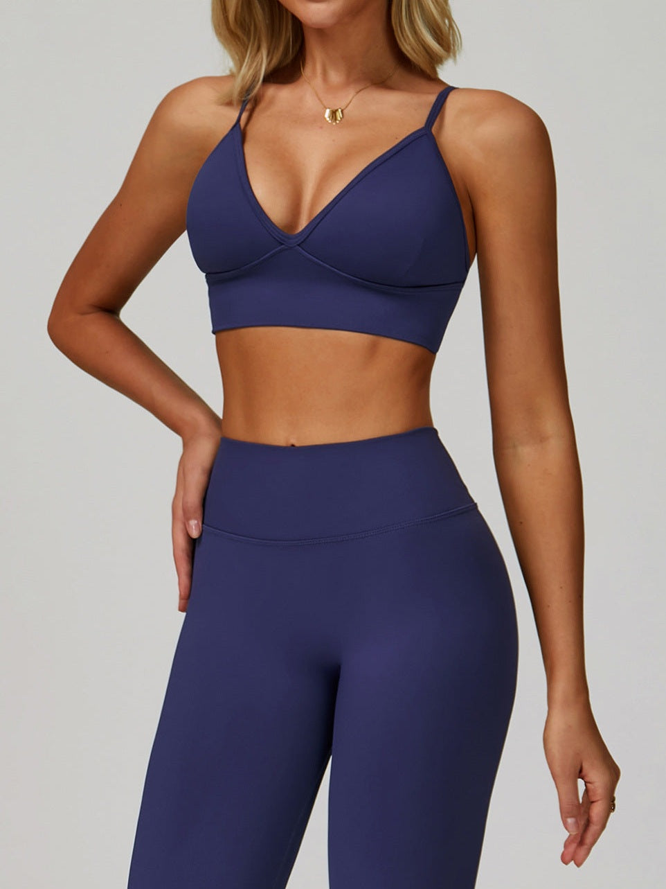 حمالة صدر رياضية بدون درزات بحزامين