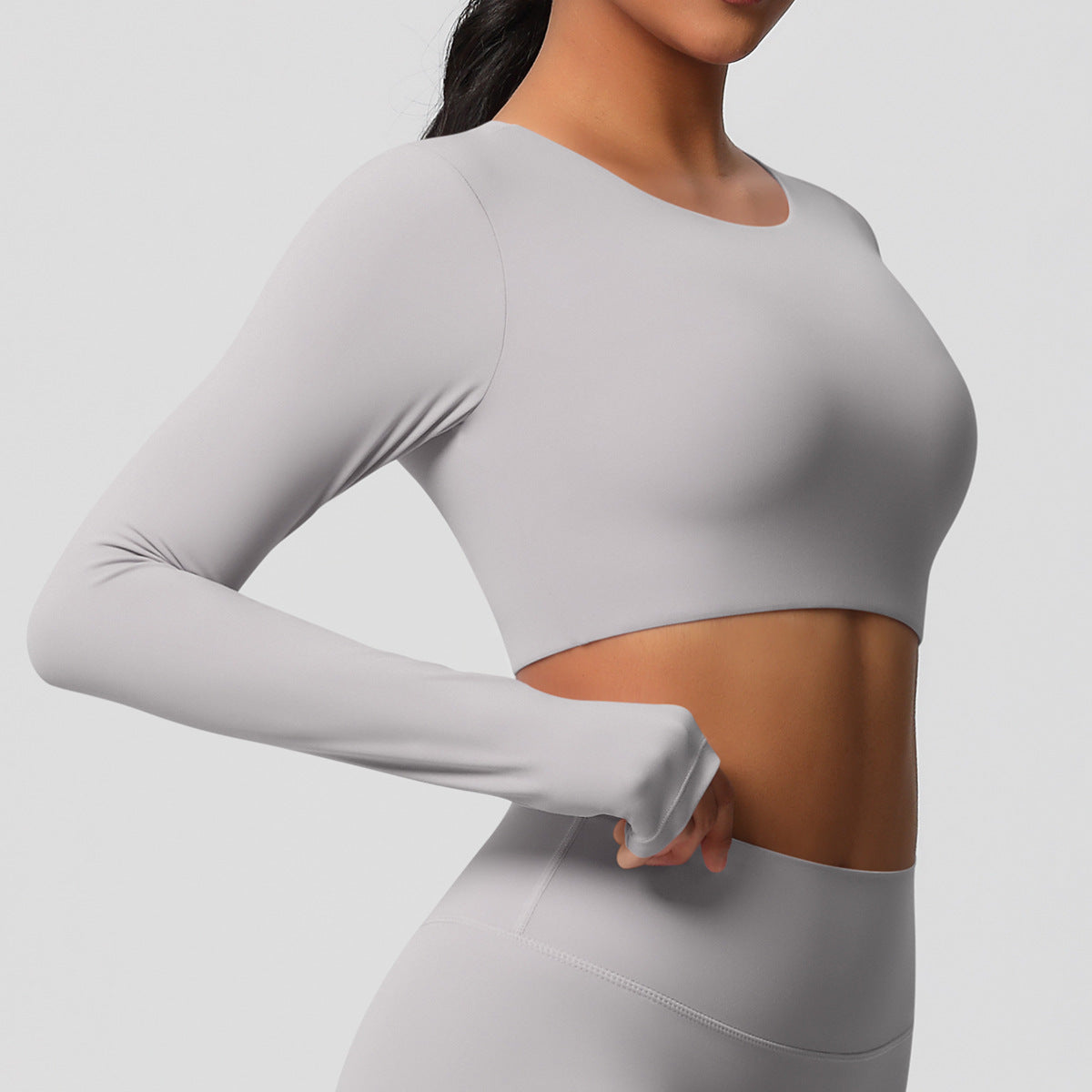 بلوزة شتوية بأكمام طويلة مع وسادة صدر