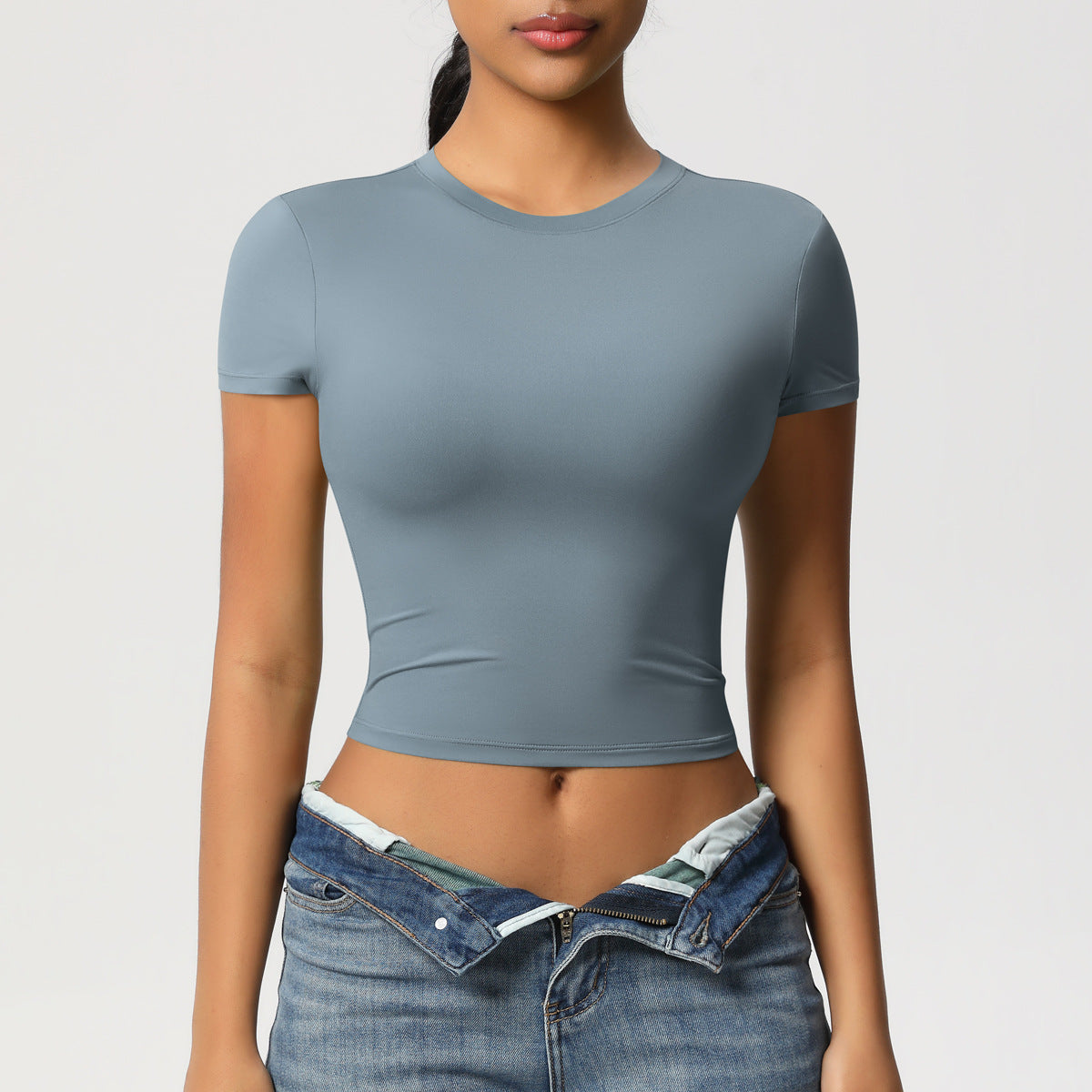 تي شيرت أداء المحاصيل