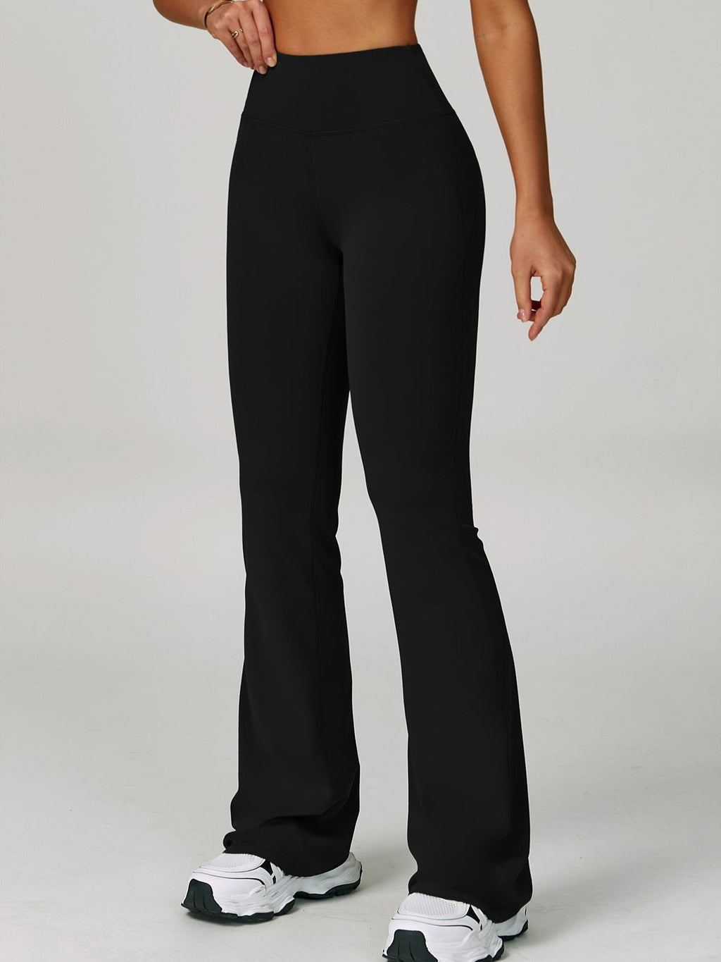 بنطلون واسع الساق