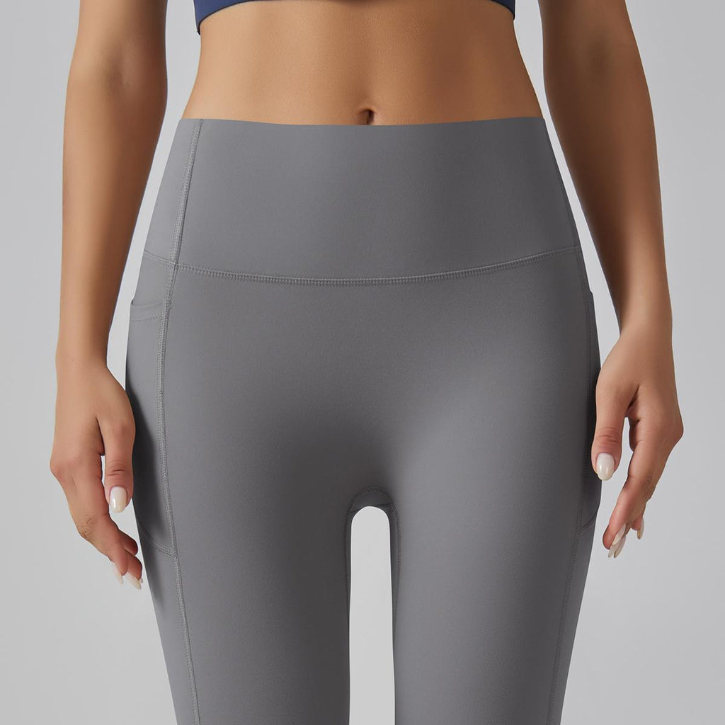 بنطال ضيق قصير بخصر مرتفع