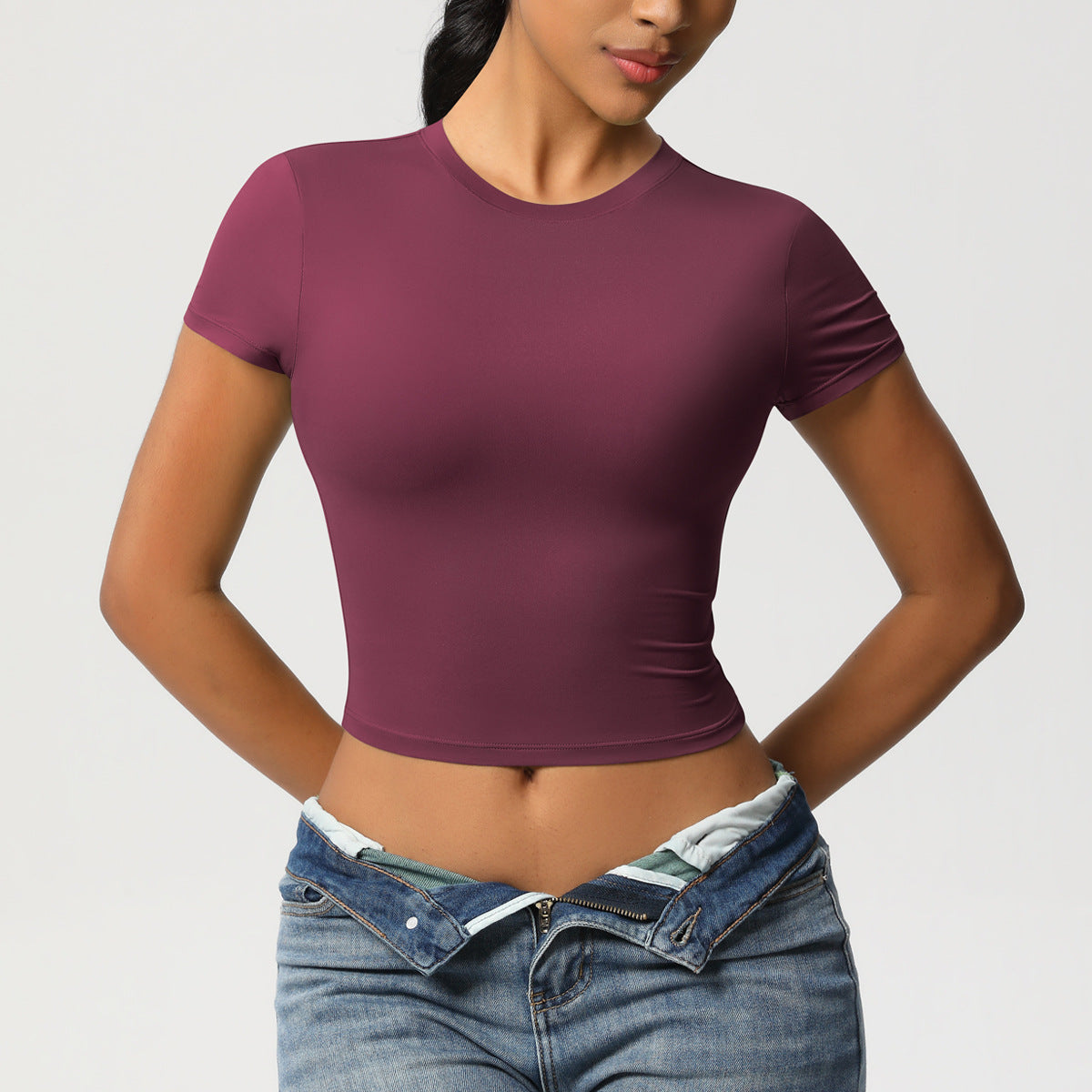 تي شيرت أداء المحاصيل