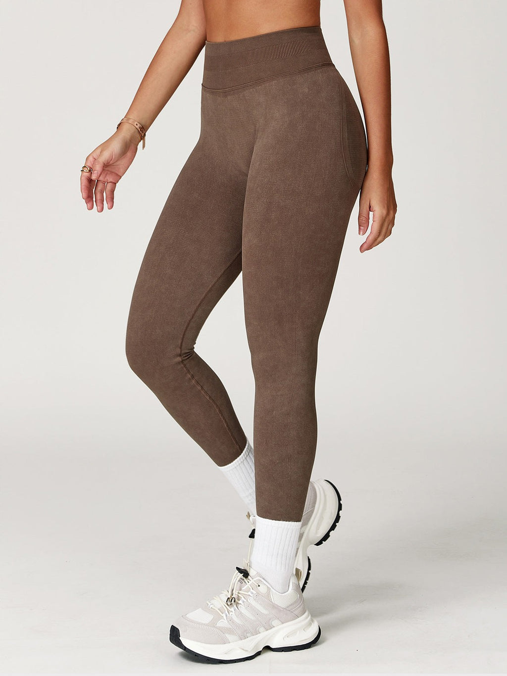 بنطال يوغا بدون درزات مغسول بالحجر