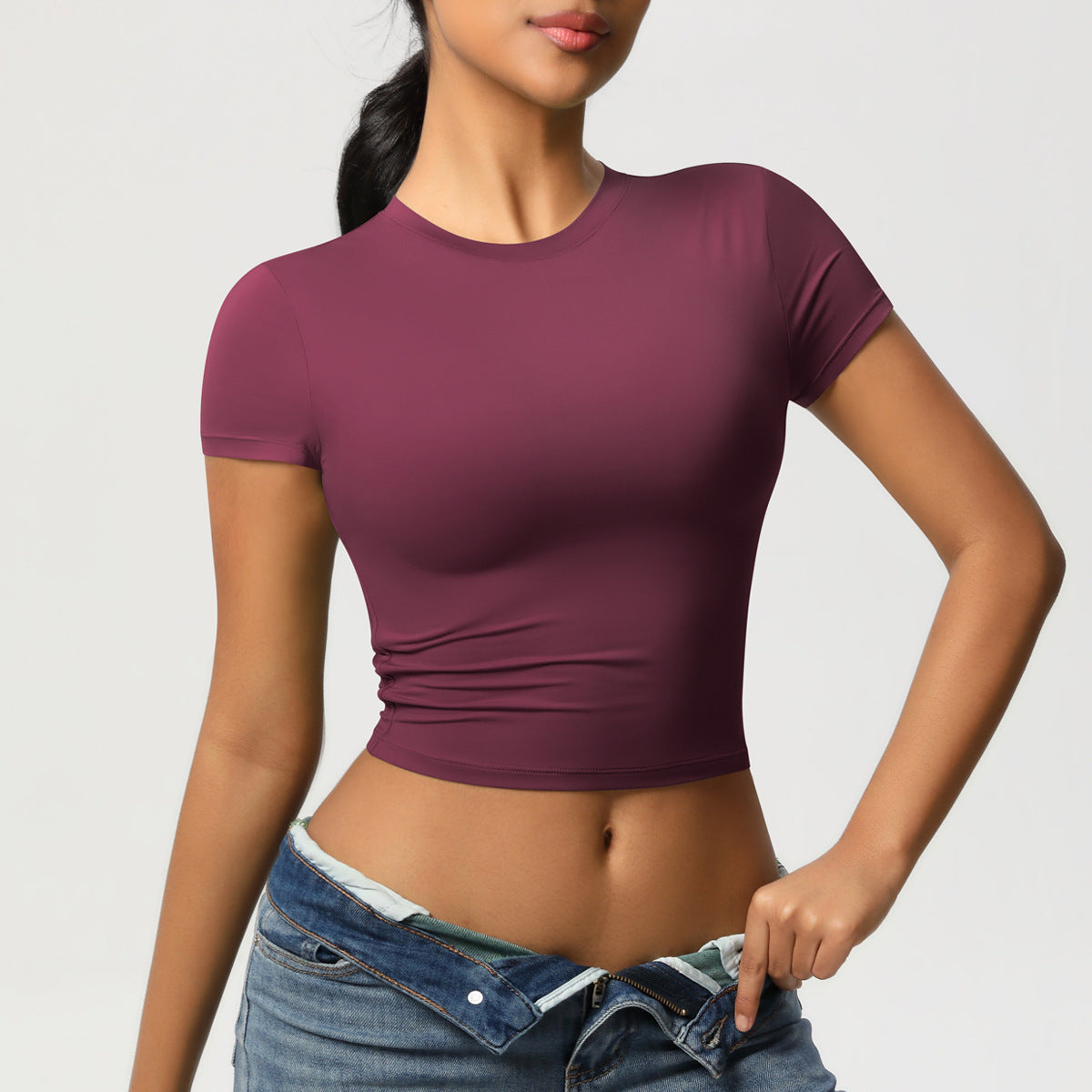 تي شيرت أداء المحاصيل